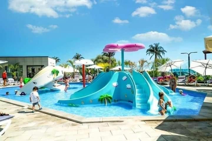 Alezzi Beach Resort Gorgeous Family Aparment Cu Piscina Năvodari Esterno foto